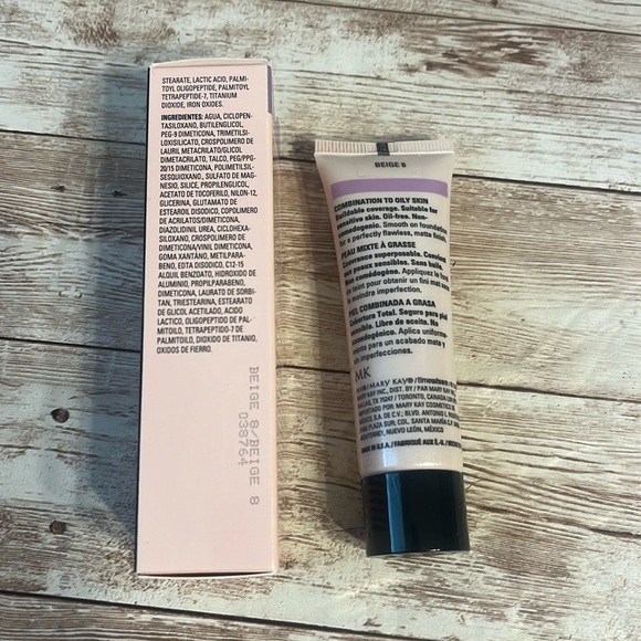 NEW MK Beige 8 MATTE WEAR Timewise Liquid Foundation Beige 8 New in box - Picture 6 of 7